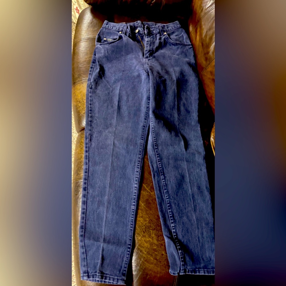 Ladies Lee Classic Blue Straight Leg Jeans, size 10M. EUC